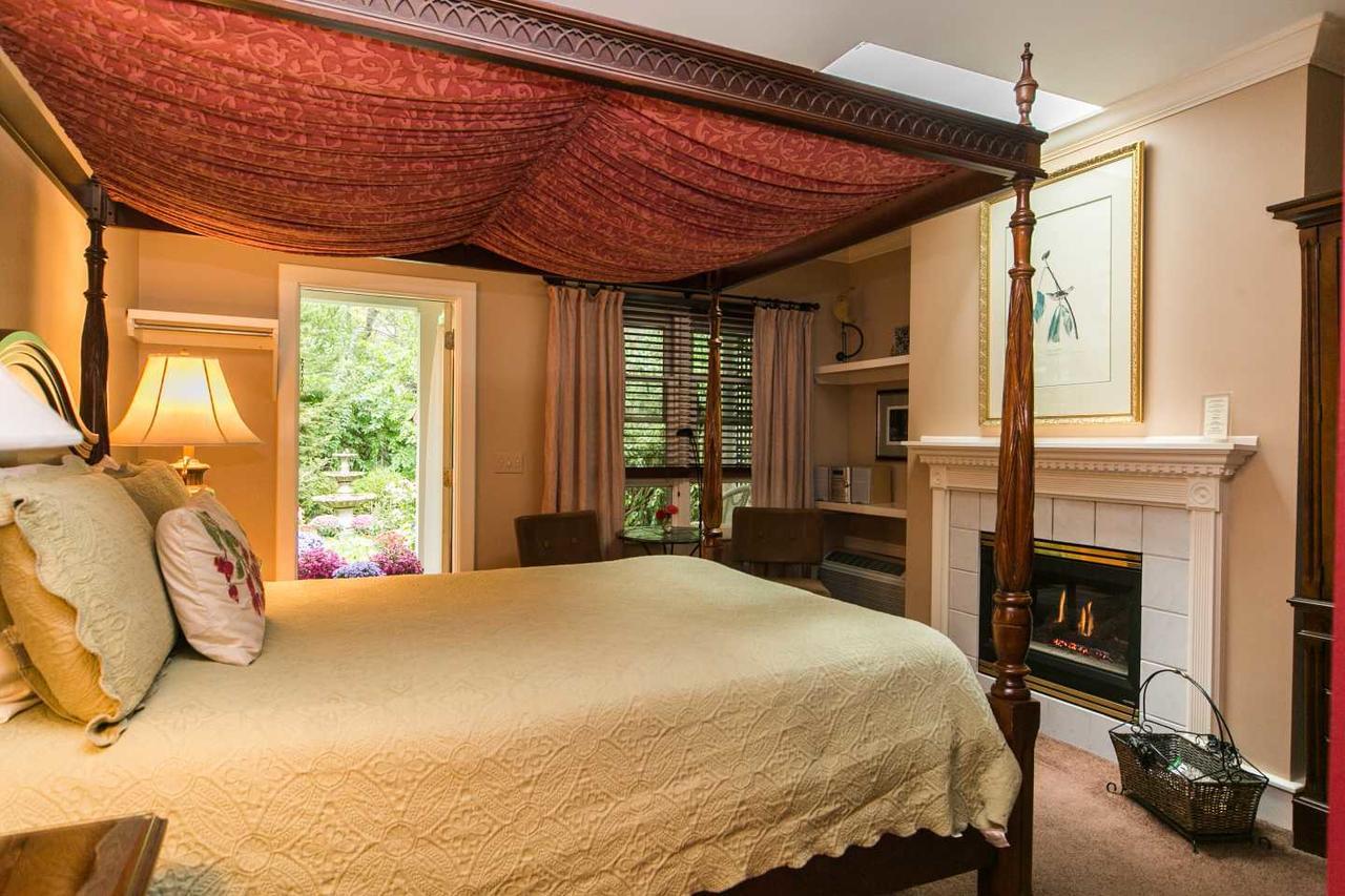 Hidden Garden Cottages & Suites Saugatuck Exterior photo