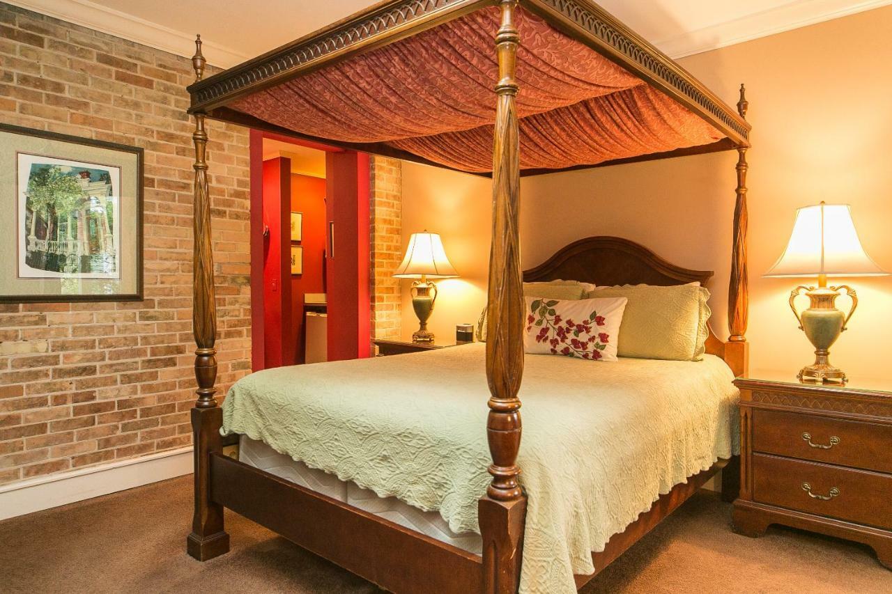 Hidden Garden Cottages & Suites Saugatuck Exterior photo