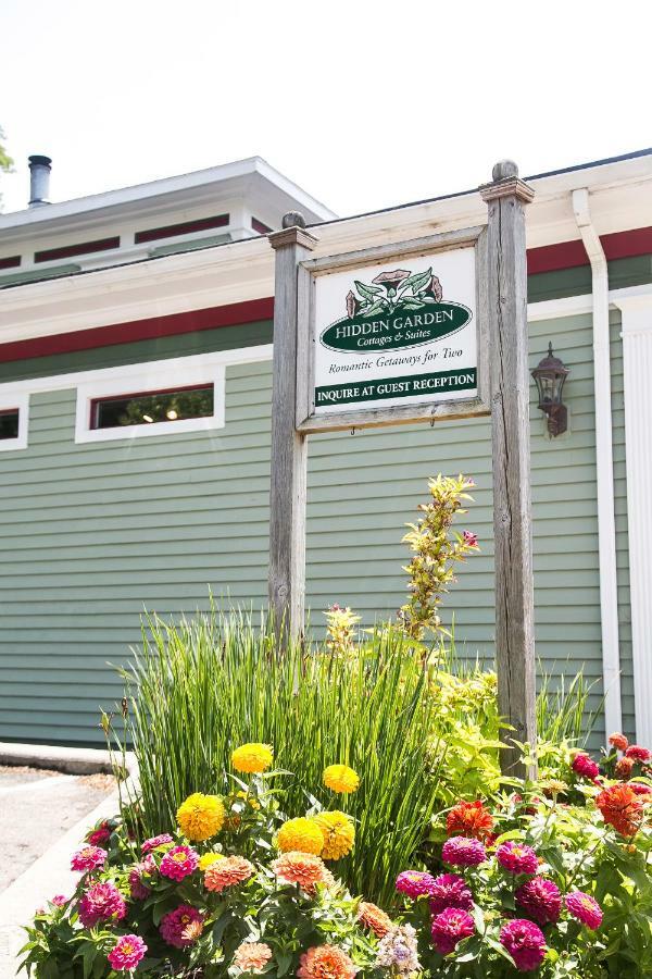 Hidden Garden Cottages & Suites Saugatuck Exterior photo